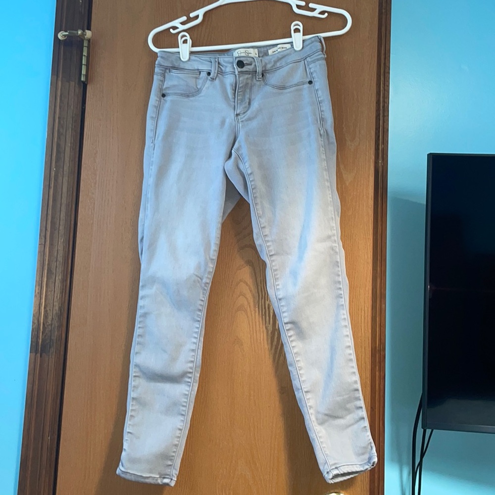 Grey skinny jeans